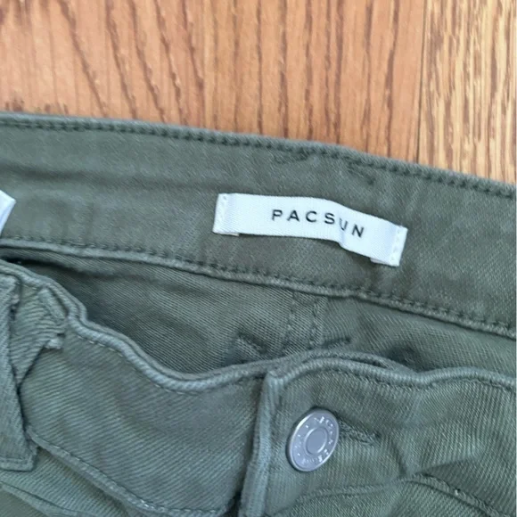 Pacsun low rise cargo flare 26 - Picture 4 of 7